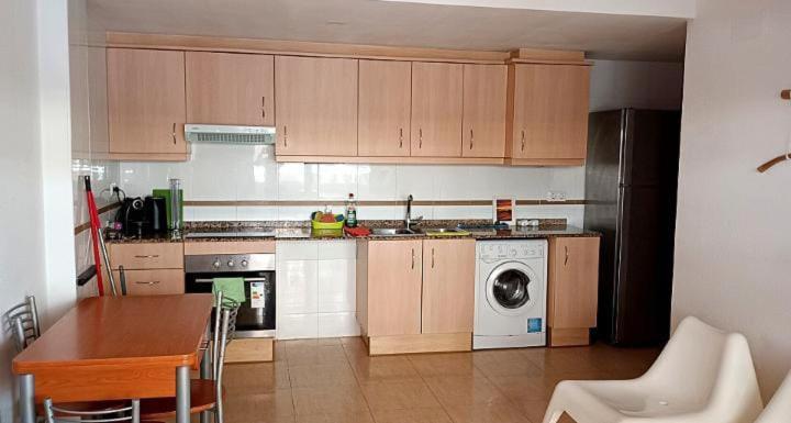 Habitacion En Piso Compartido Cerca De Playa Apartment Чилчес Екстериор снимка