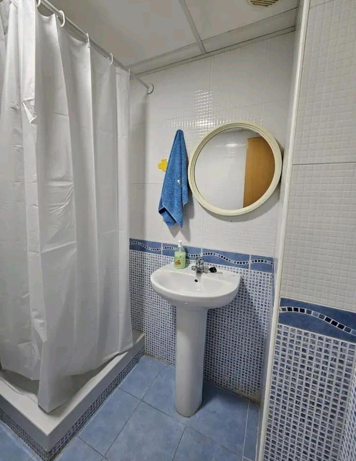 Habitacion En Piso Compartido Cerca De Playa Apartment Чилчес Екстериор снимка